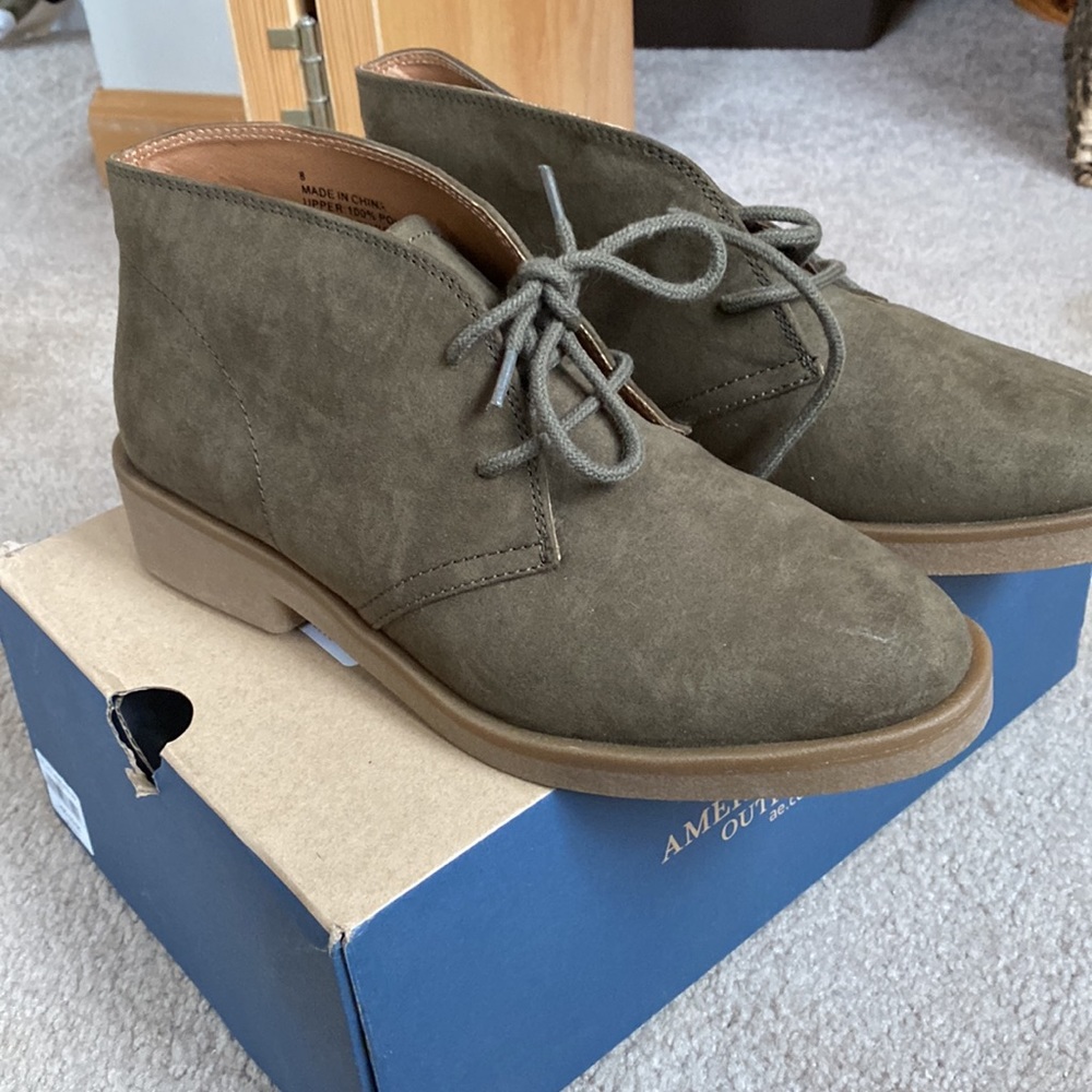 Brand new! AE lace up booties
